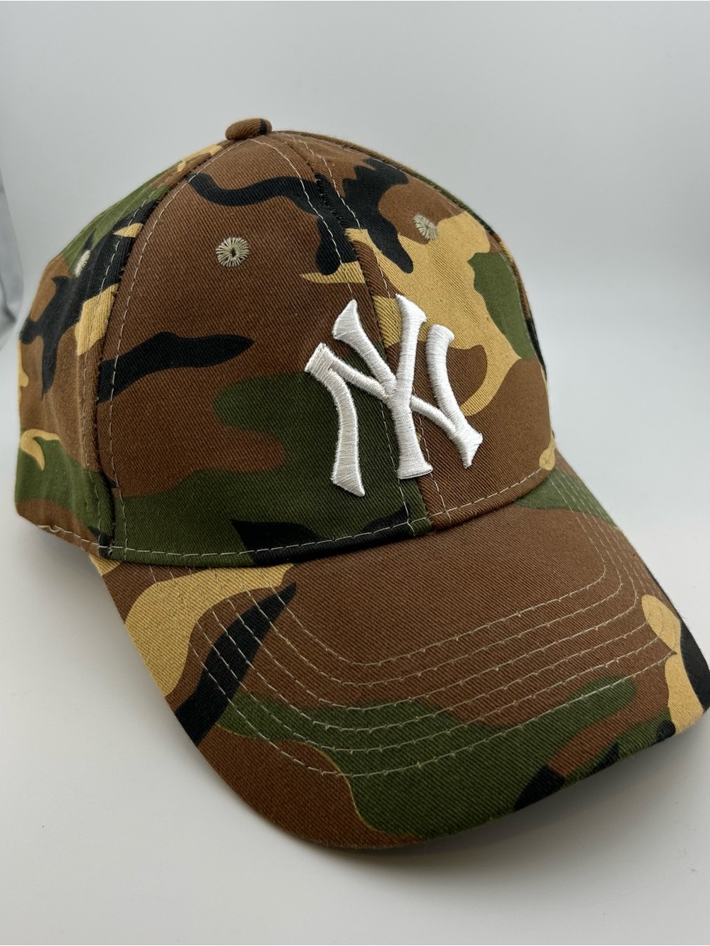 New York Yankees Budweiser Camo Hat Cap SGA Stadium Giveaway Adjustable MLB